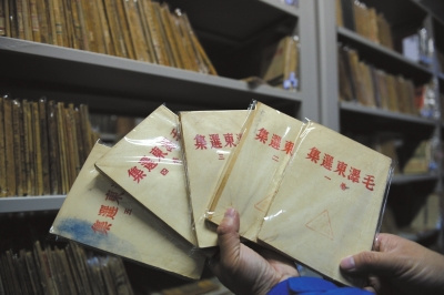 高晓松杂书馆藏10万余册民俗古籍周末预约达500人